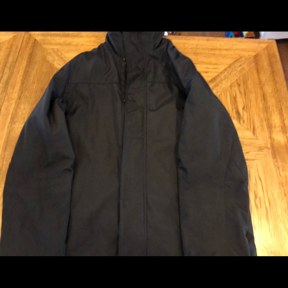 Mens lightweight Kenneth Cole Reaction polyester jacket